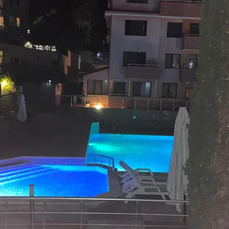 Luxus Und Komfort Im Vista Komplex Apartment *