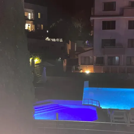 Luxury With Pool Near Yacht Marina & -sveti דירה *