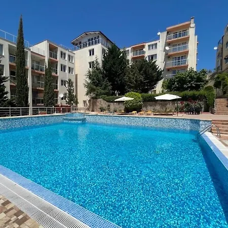 Luxury With Pool Near Yacht Marina & -sveti * סבטי ולאס